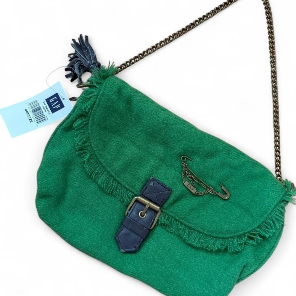 NWT Y2K 2000s style deadstock GAP purse with pin and chain‎ details